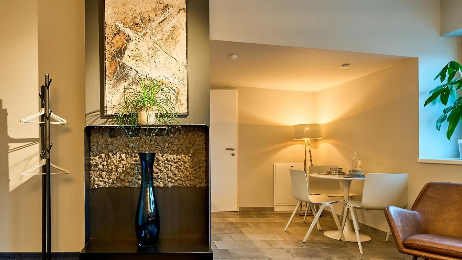 Charmante Wohnung Fuer 2 Personen In Zentrumsnaehe X Privater Parkplatz X Hochwertige Coworking-Arbeitsplaetze Im Haus Innsbruck Apartmán